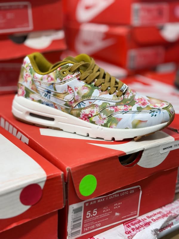 Chaussures sport variées