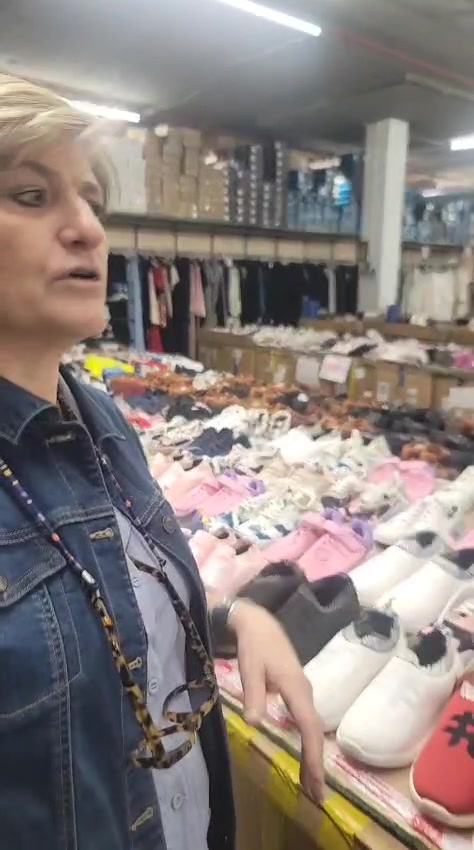 Vente spéciale chaussures à moitié prix