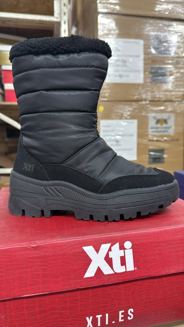Liquidation chaussures et bottes à moitié prix
