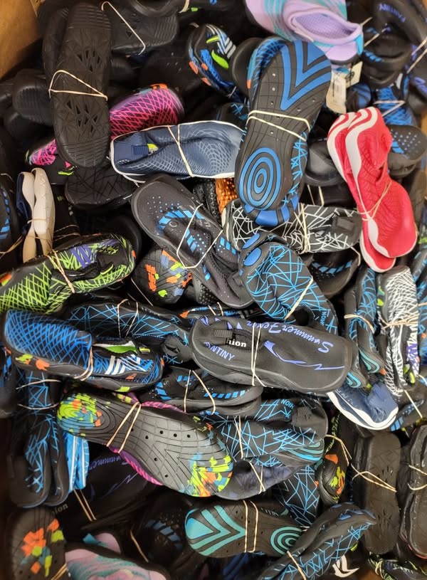 Chaussures de plage / aqua shoes