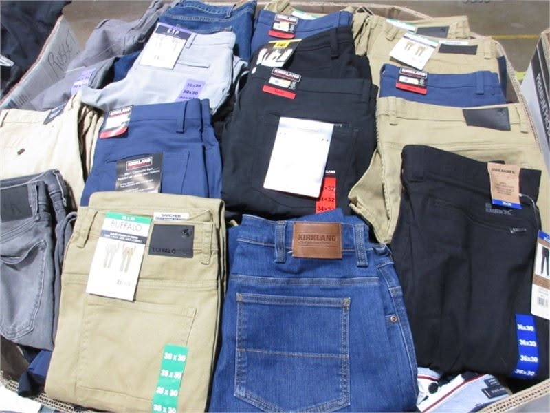 Arrivage de vêtements de marques à venir