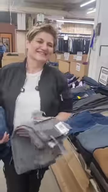 Pantalons et vêtements Costco à -50%