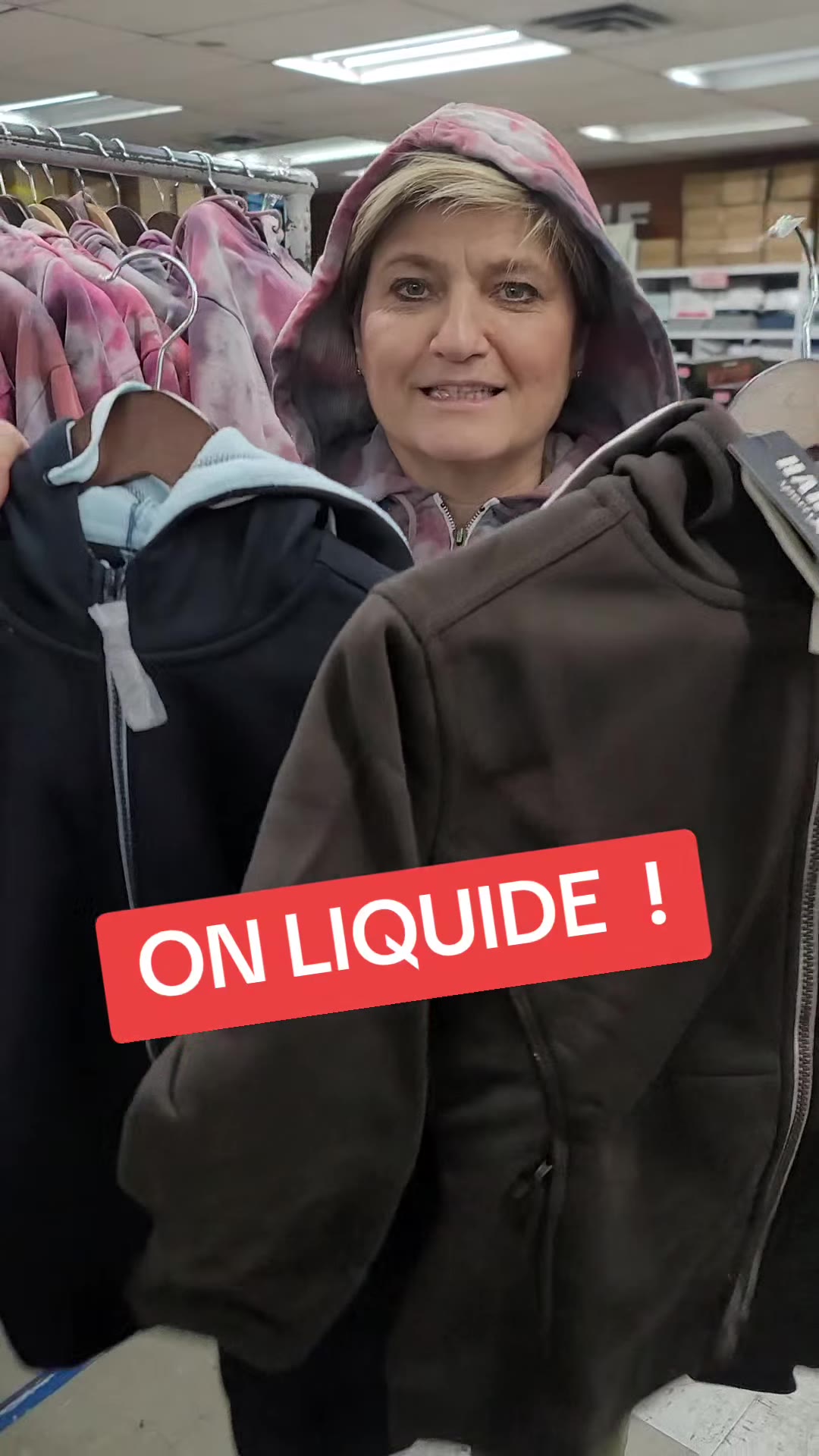 Vente de chandails à capuchon (hoodies)