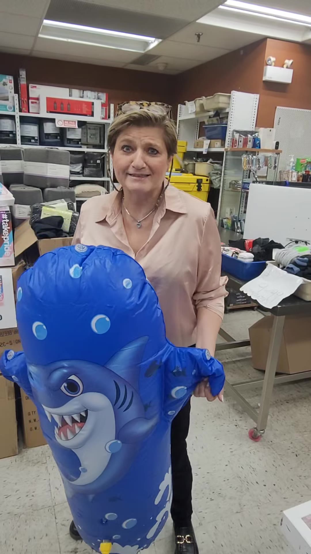 Requin gonflable pour piscine